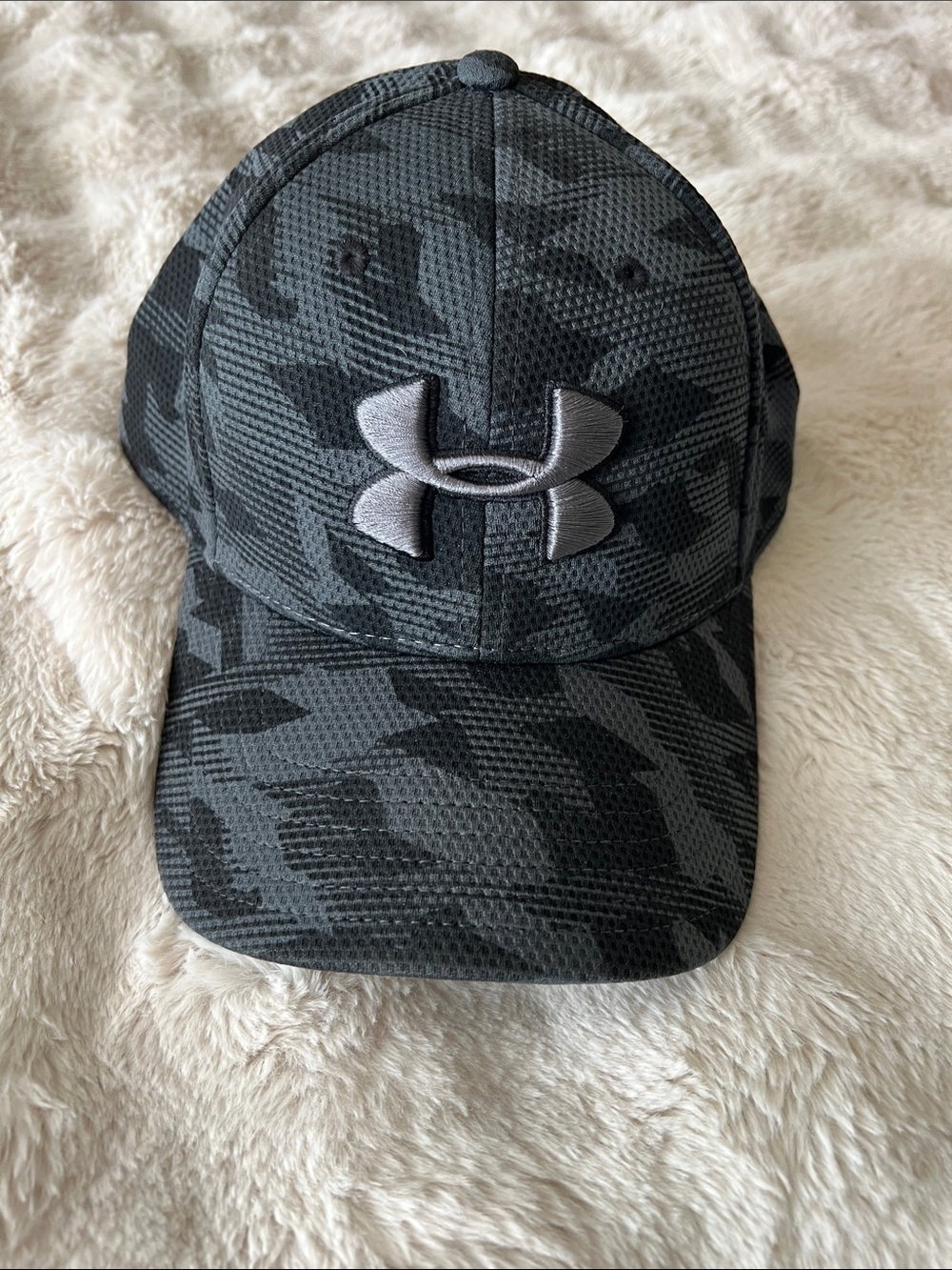 Under Armour Gray & Black Camo Men's Performance Cap